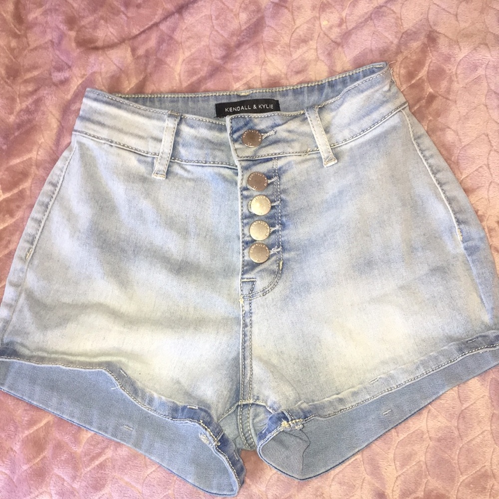 Kendall & Kylie high waisted shorts